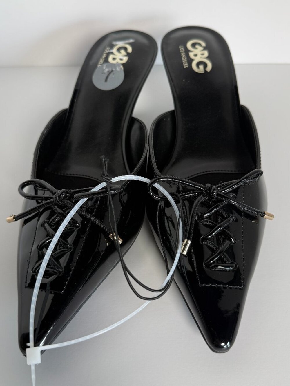 GBG Los Angeles Black Kitten Heel Pumps Size 7M NWOT